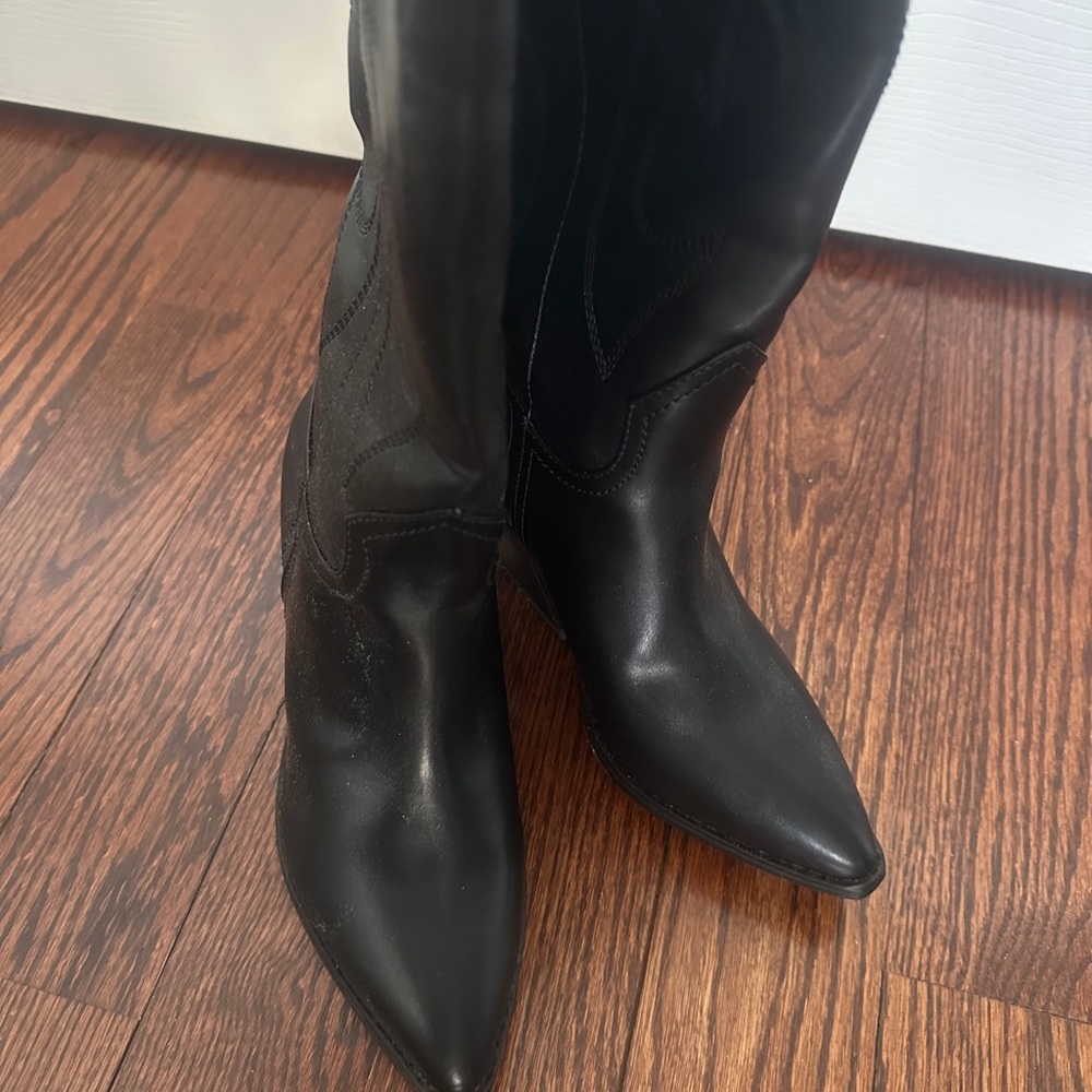 NEW Black Women's Boots - light boots and comfortable
